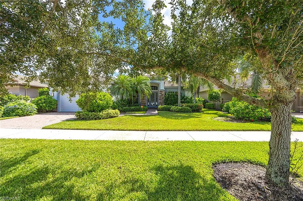 3 bed, 4.5 bath, 2450 sqft, $12,000 — Photo 3