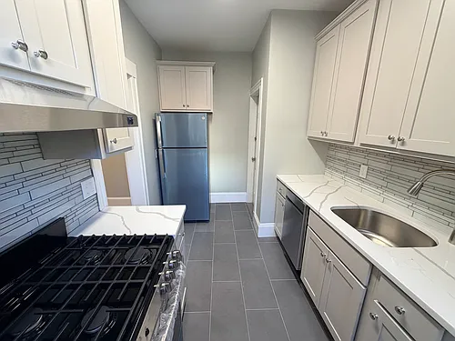 32 Park Vale Ave #5 Photo 1