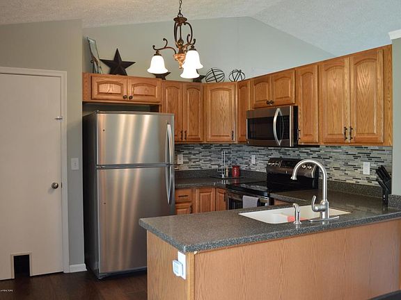 3rd image of 1587 Jacqueline Dr