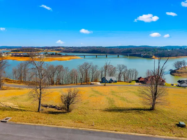 2480 Starboard Crest Rd, Morristown, TN 37814