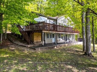 157 Farlain Lake Rd W, Tiny, ON L9M 0B9