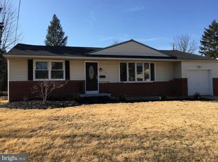 121 Oakdale Rd, Cherry Hill, NJ 08034