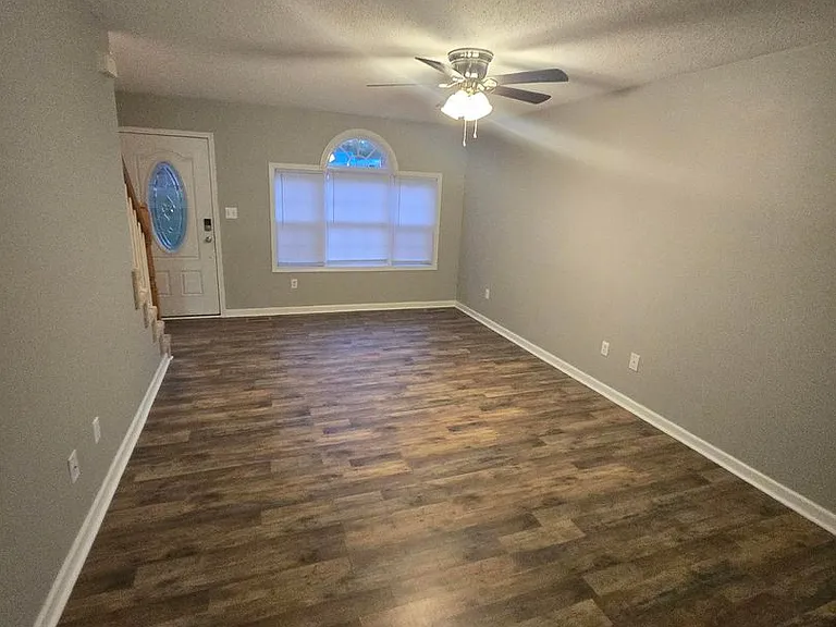 140 Amanda Ln — Photo 11
