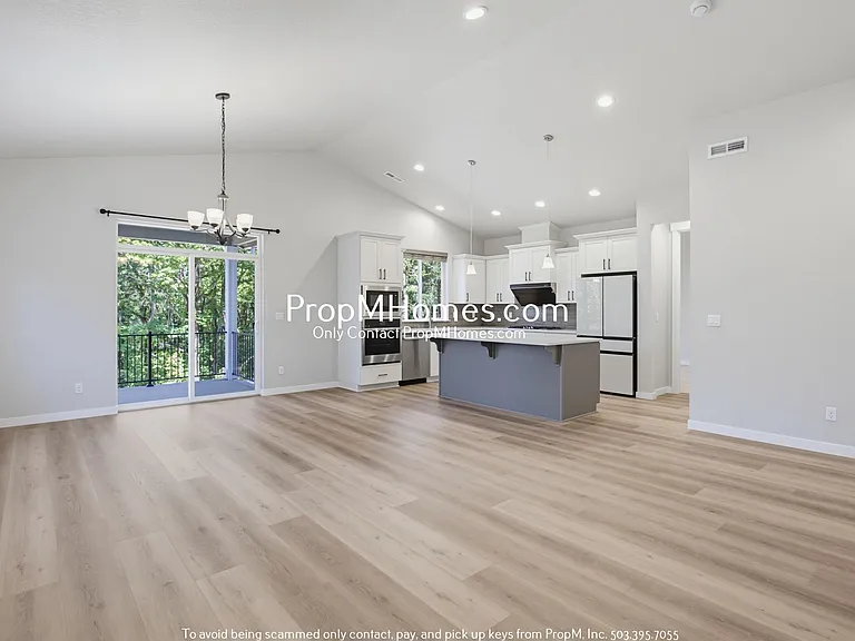 15737 SE Compass Course St — Photo 5