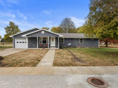 110 5th St, Ivesdale, IL, 61851