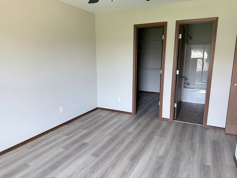 202 Foxglove St — Photo 20