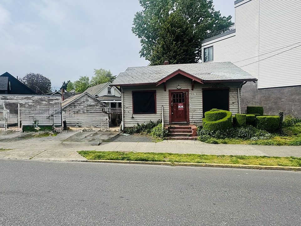 2nd image of 4515 N Albina Ave