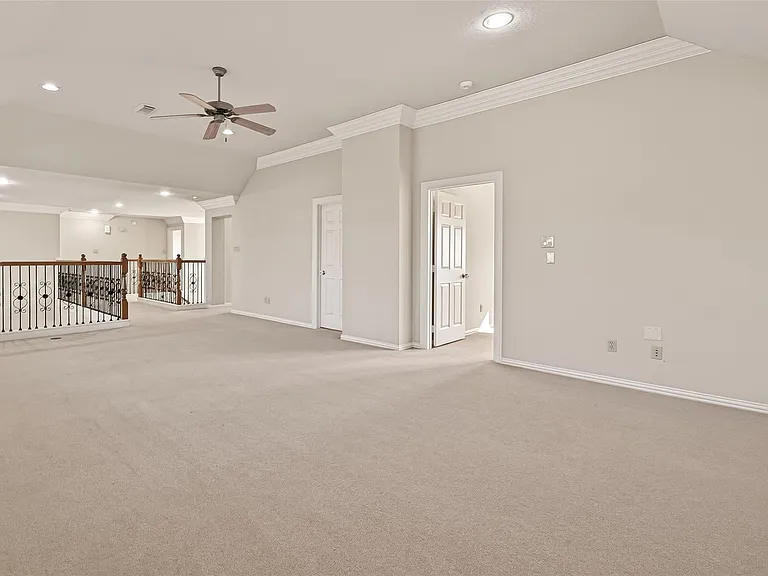 2210 Bywater Dr — Photo 25