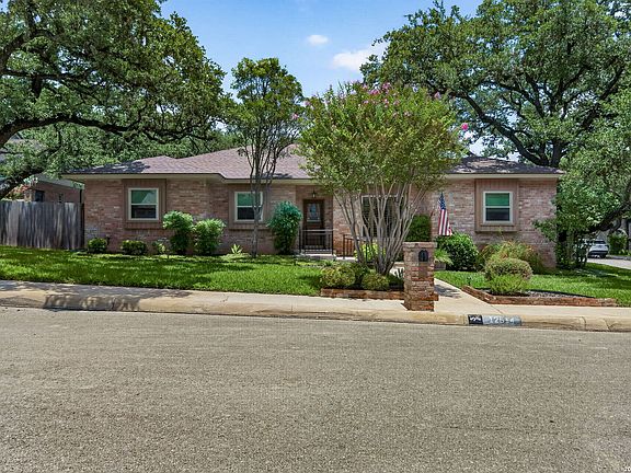 2nd image of 12514 Chapel Bell St