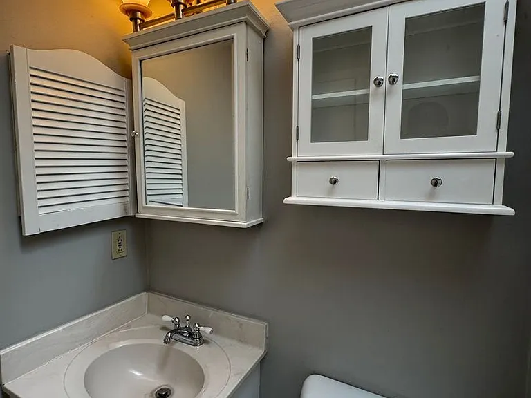 1568 Jameson Dr — Photo 5