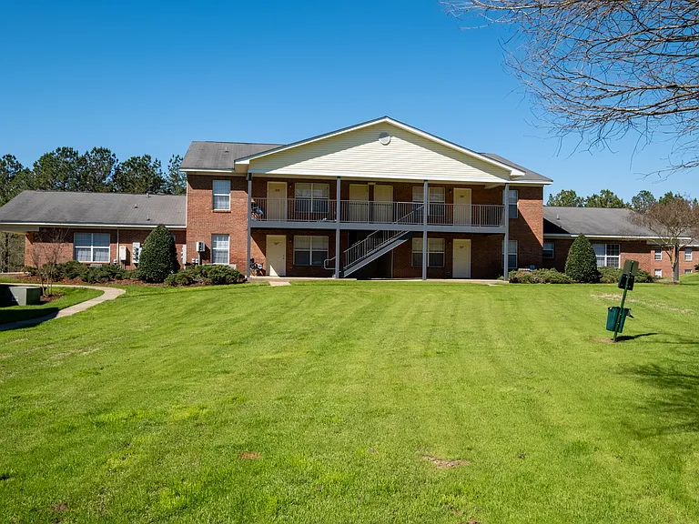 Regal Pointe Apartment Homes — Photo 18