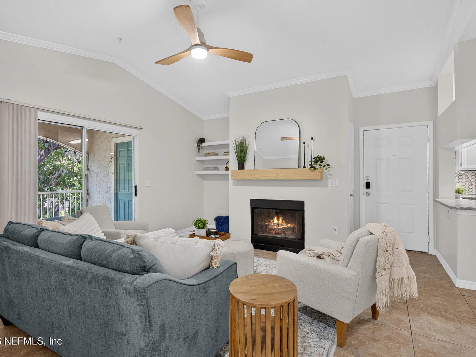 2 bed, 2.0 bath, $2,100 — Photo 1