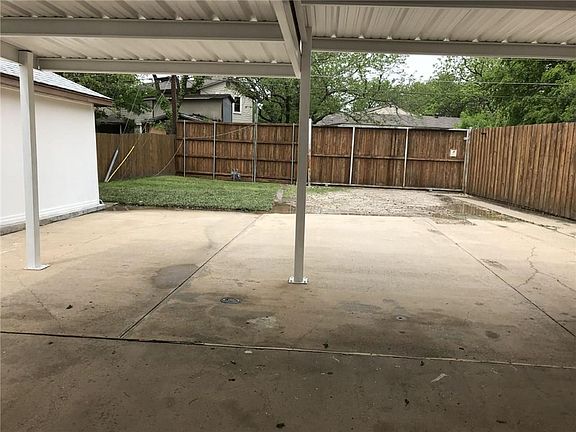 4th image of 2609 Mark Dr