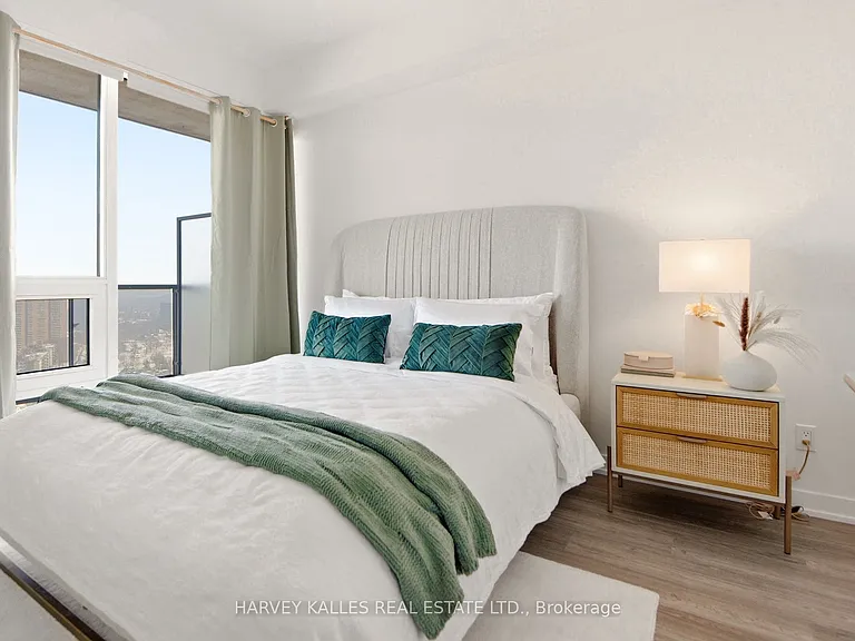 100 Eastdale Ave #1002 — Photo 5