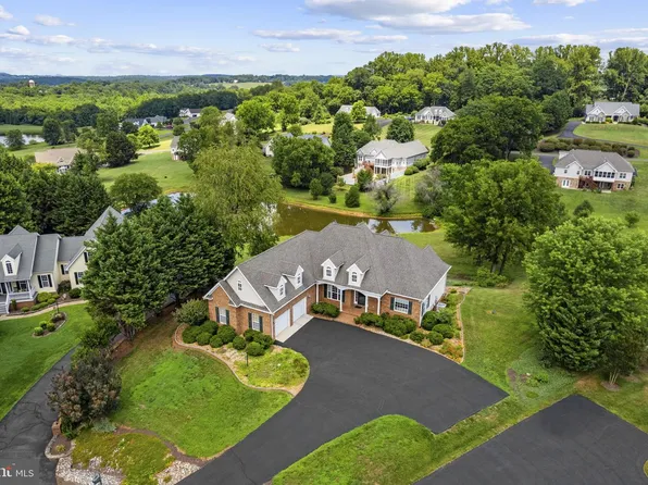 19067 Brandy Fizz Ct, Culpeper, VA 22701