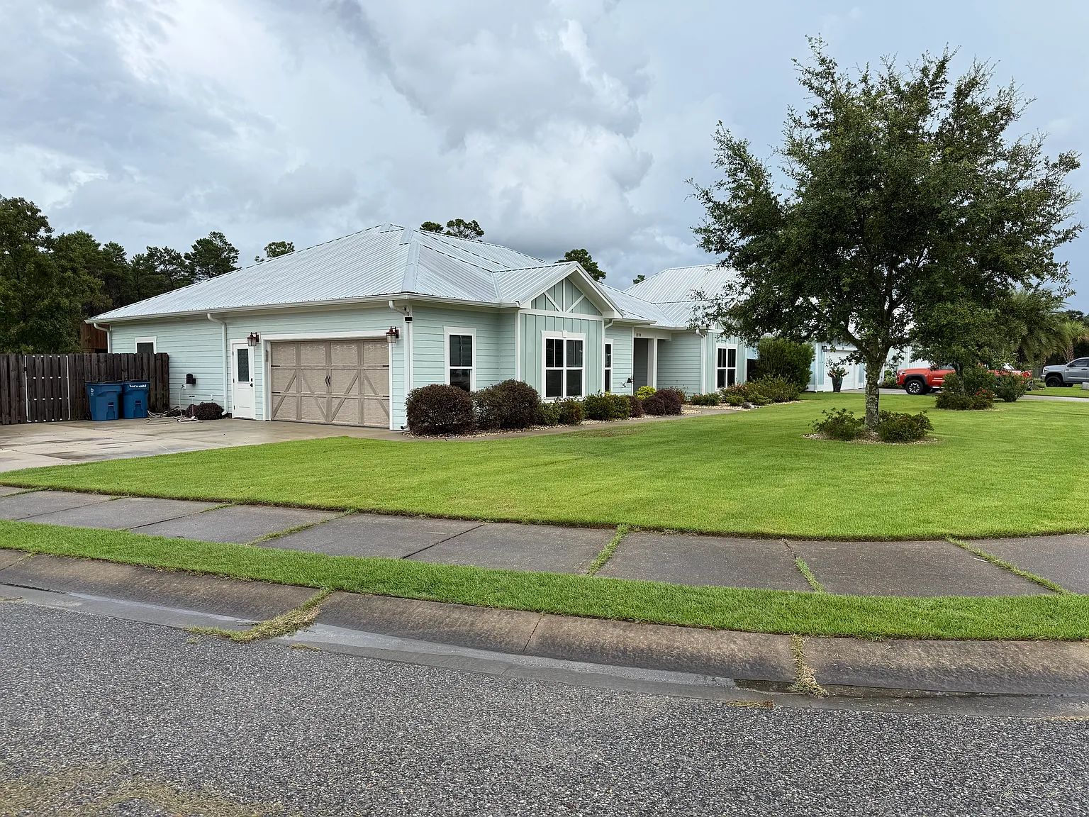 3 bed, 2000 sqft, $3,200 — Photo 3