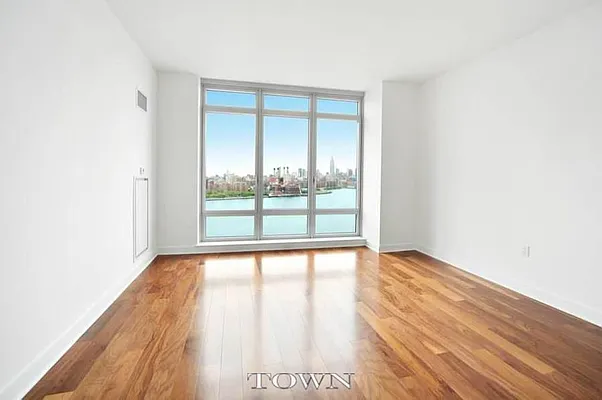 Rented by Town Residential | media 8