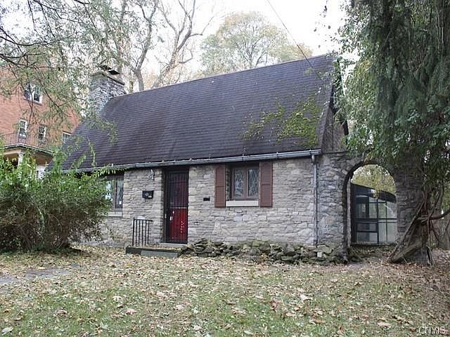 1st image of 2636 E Genesee St