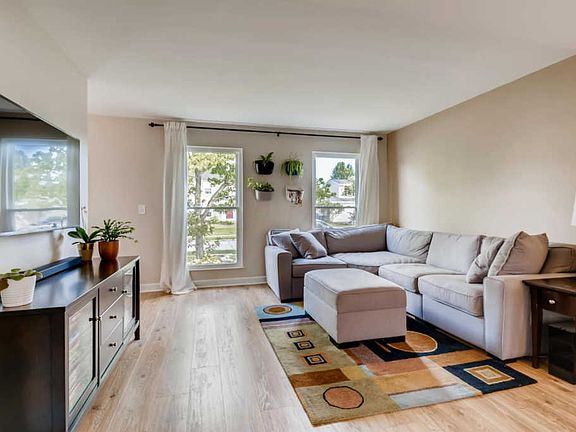 5th image of 5978 Lakefront Ave