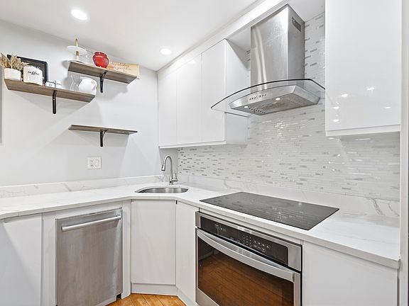 3rd image of 336 Adams St #6-1