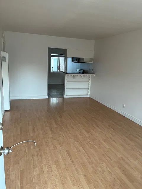 2 bed, 775 sqft, $3,550 — Photo 3