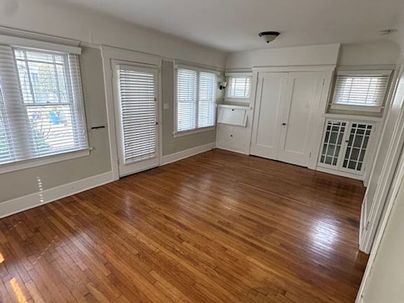 2nd image of 4049 Park Blvd #4053