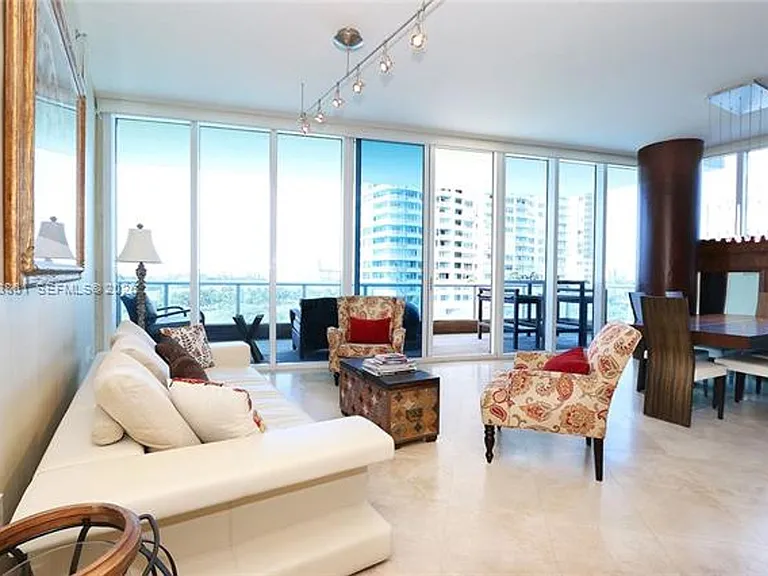 100 S Pointe Dr #601 — Photo 6