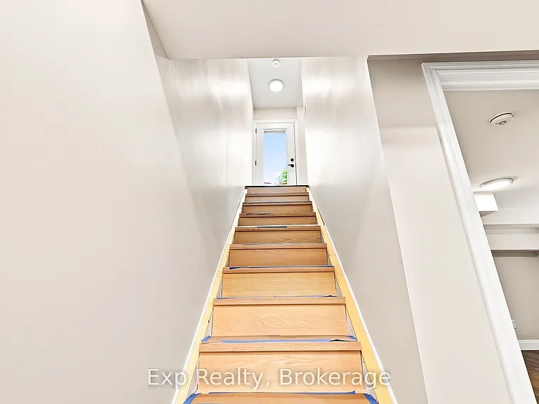 372 Major St #B — Photo 21