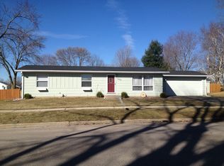 1203 Lincoln Ave, Baraboo, WI 53913