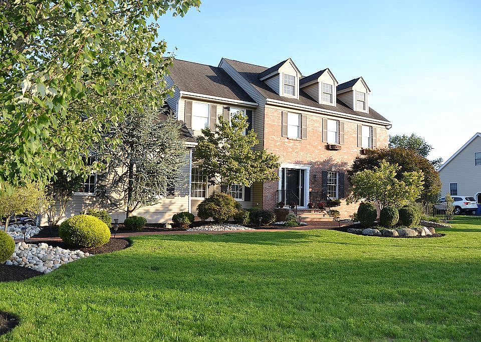 2nd image of 6 Cain Dr