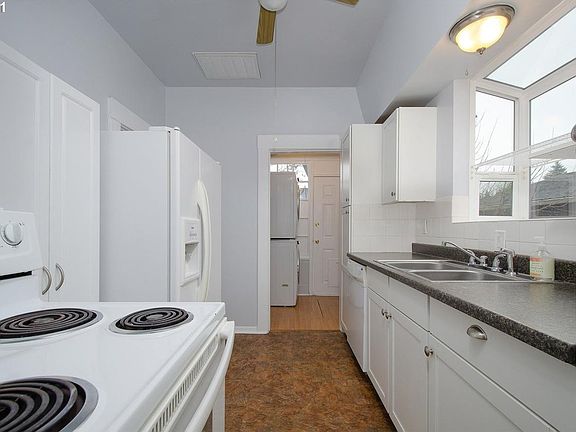 A new gas stove has been installed!