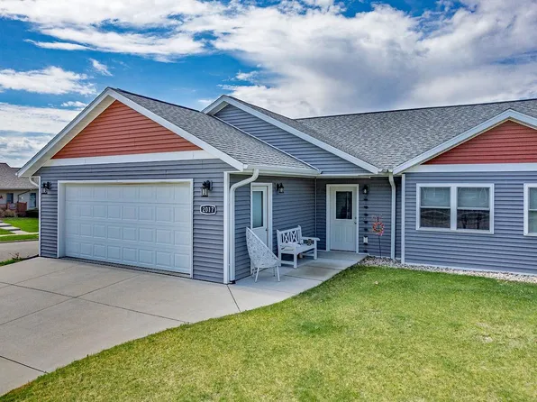 2017 Retzlaff Dr, Reedsburg, WI 53959