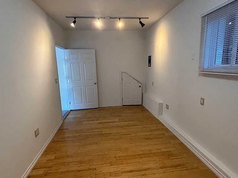 Extra room /office 
can be used as an office, game/play room