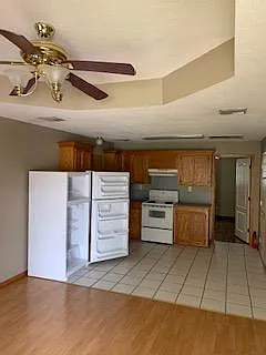 Kitchen - 314 Veterans Ave