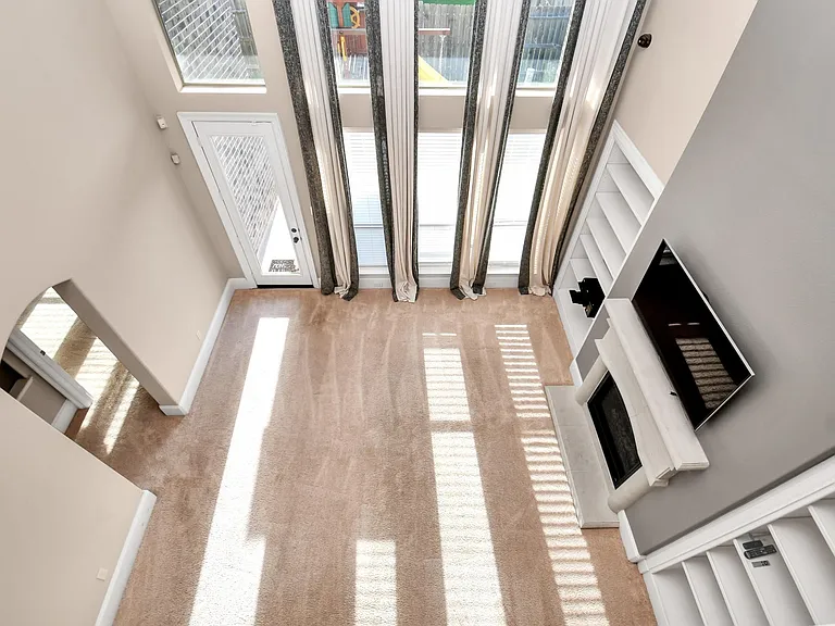 14811 Diane Manor Ln — Photo 34