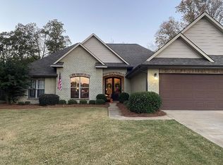 5402 Tree Top Dr, Tupelo, MS 38801