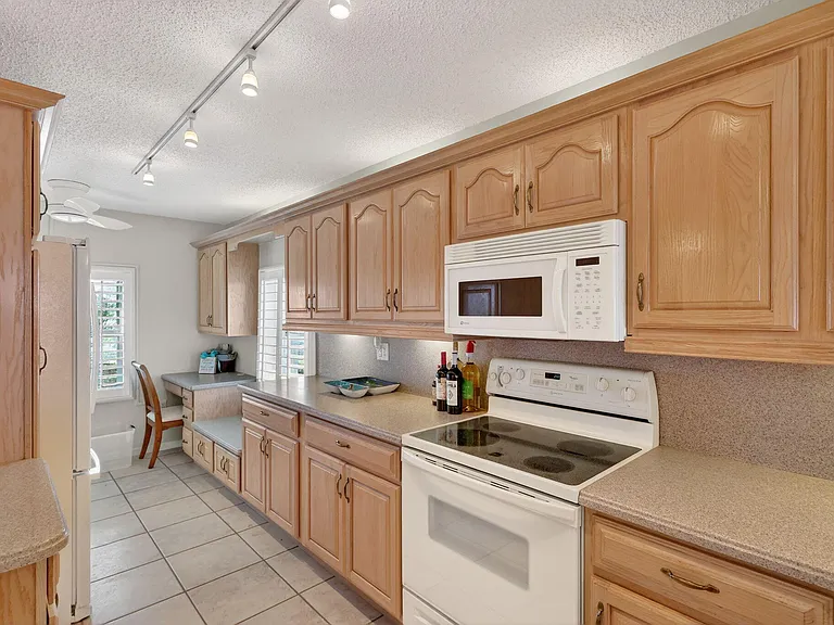 10980 S Ocean Dr #311 — Photo 6