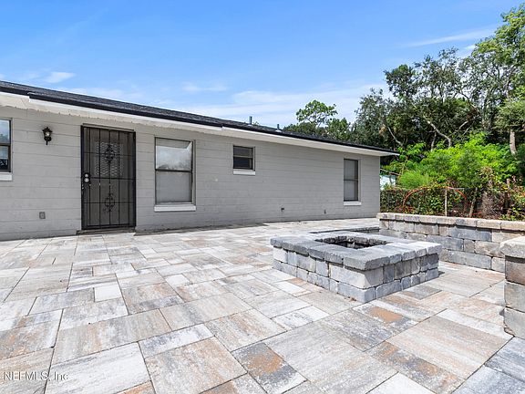 4th image of 487 JERI Drive