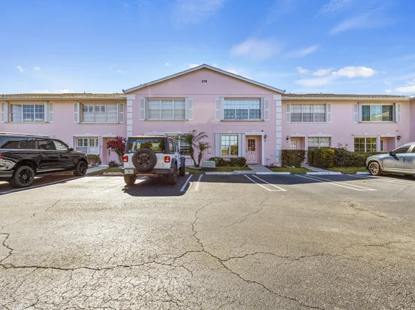 218 Foxtail Drive #B, Greenacres, FL 33415