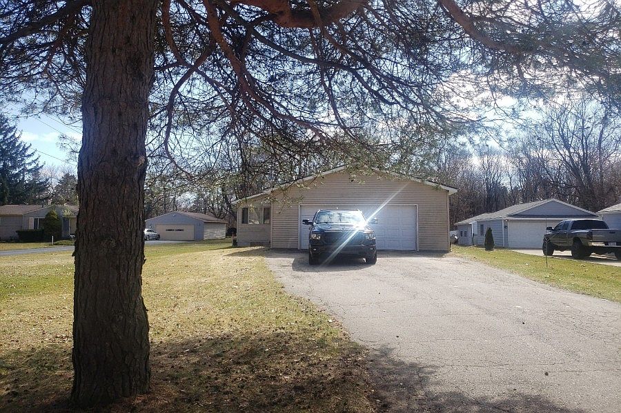 1st image of 6287 Barker Ave