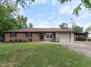 1311 Royal Dr, Bentonville, AR 72712