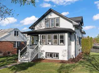 103 N Walnut St, Elmhurst, IL 60126