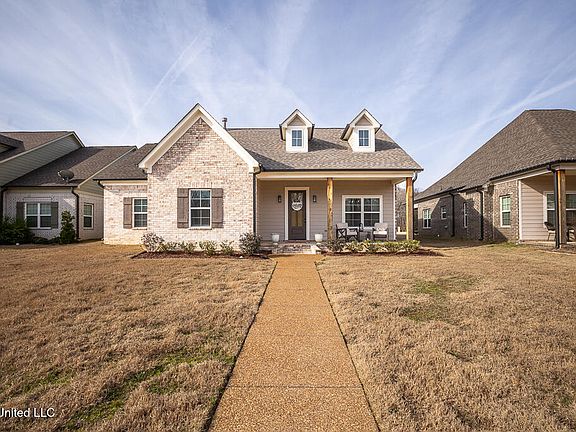 2nd image of 3066 Meadows Way