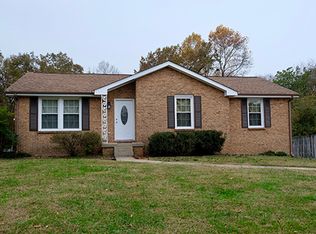 512 Overton Dr, Clarksville, TN 37042