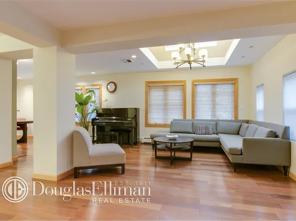 319 38th Road image 1 of 25