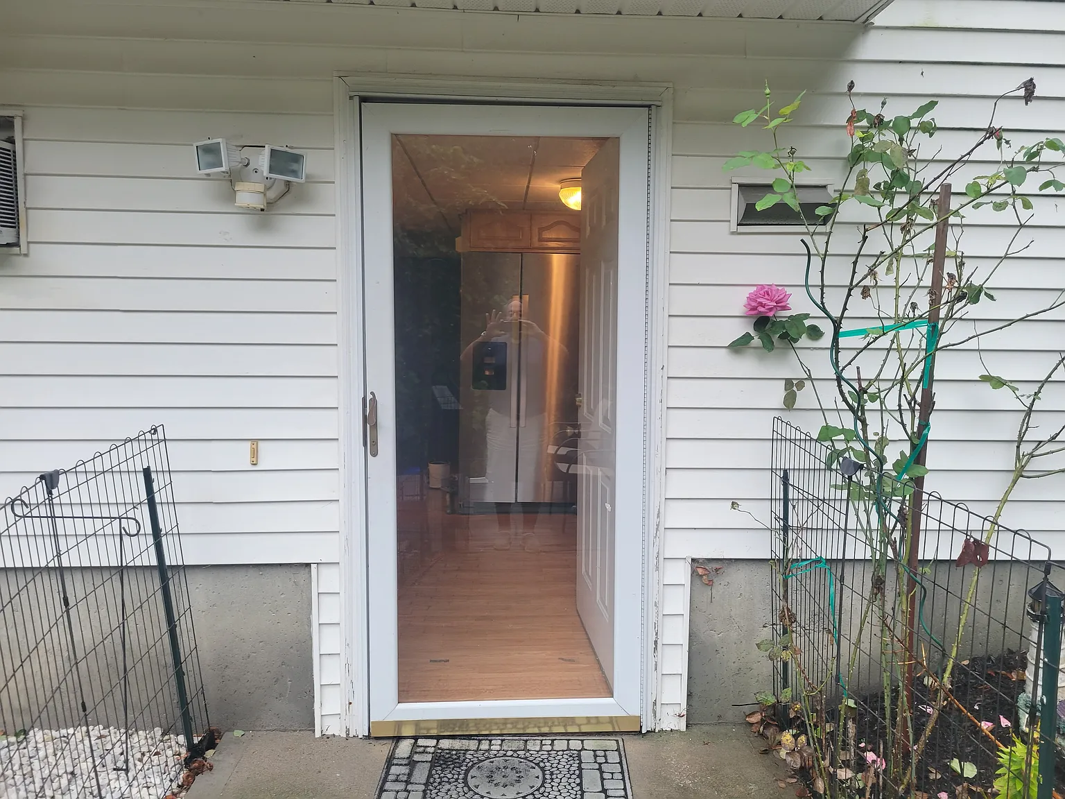 42 Lockwood St — Photo 2