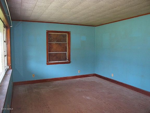 2nd image of 445 Cape Lookout Dr