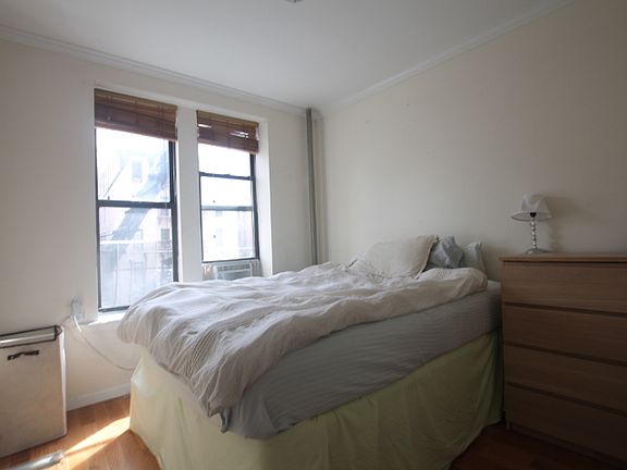 4th image of 442 3rd Ave #24