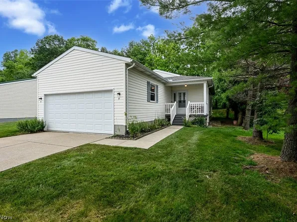 144 Royal Crest Dr Unit F, Seville, OH 44273