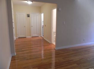 11 Welwyn Rd APT 2I, Great Neck, NY 11021